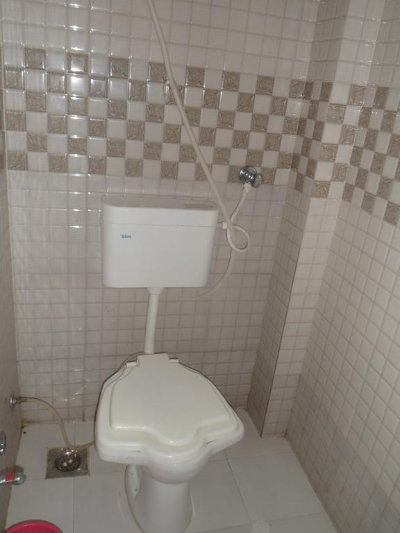 Hotel Madhusudan Dwārka Ruang foto